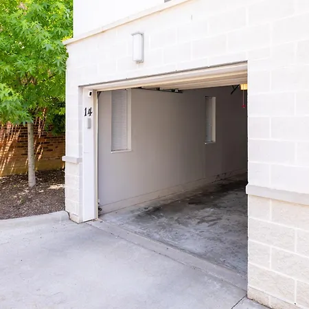 Luxury Downtown Townhome Unit 14 Cleveland Exterior photo